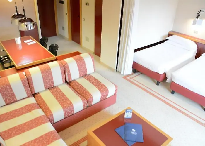 ホテル Excel Milano 3 4*